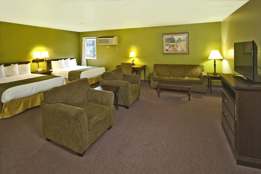 Super 8 By Wyndham Mccall McCall Exterior foto
